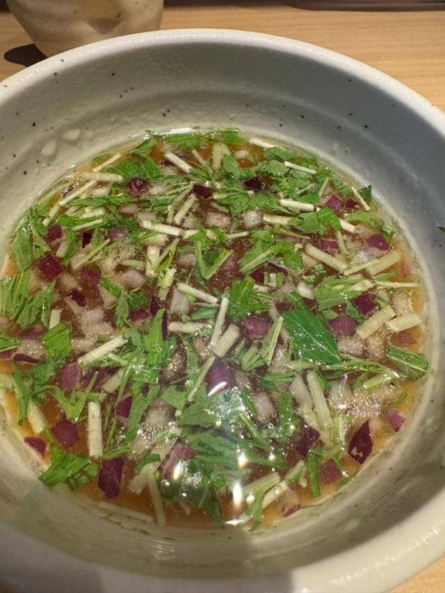 地鶏と金目鯛 中華そば 鶯 - サブ画像3