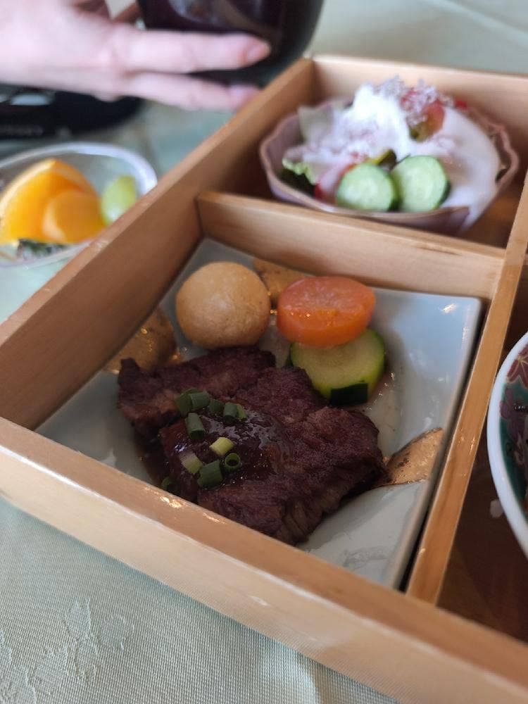 ローランドゴルフ倶楽部 レストラン