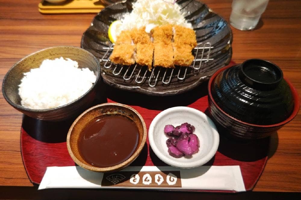 とんかつ とんよし 新川店