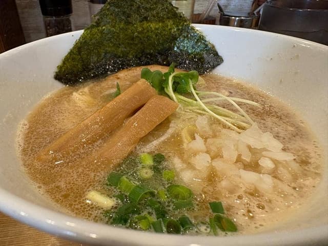 麺屋琥珀 - サブ画像1