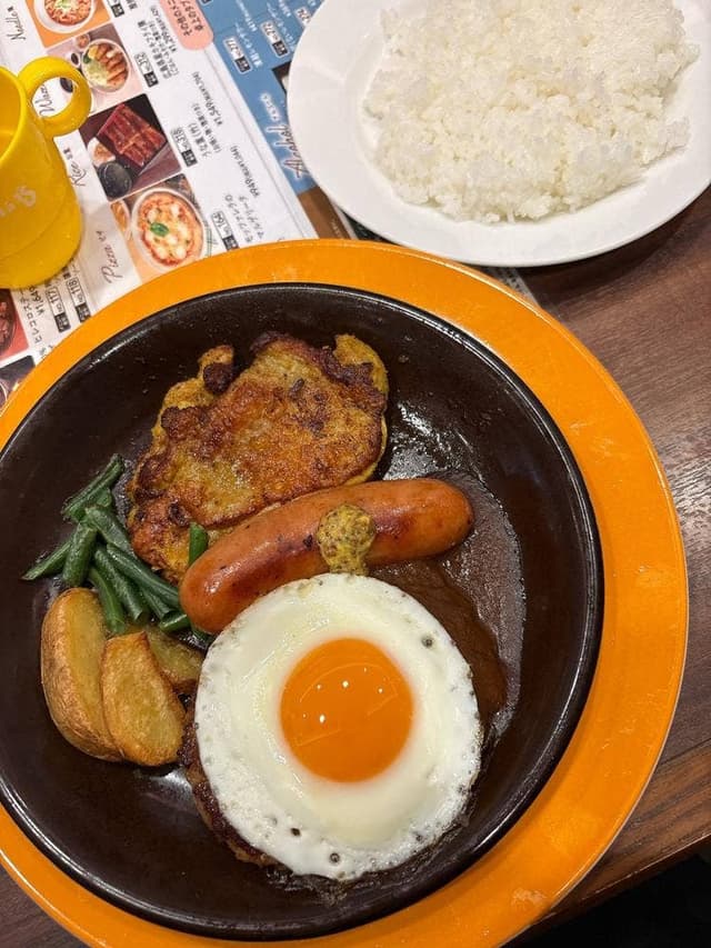 ジョナサン 横浜ワールドポーターズ店 - サブ画像1