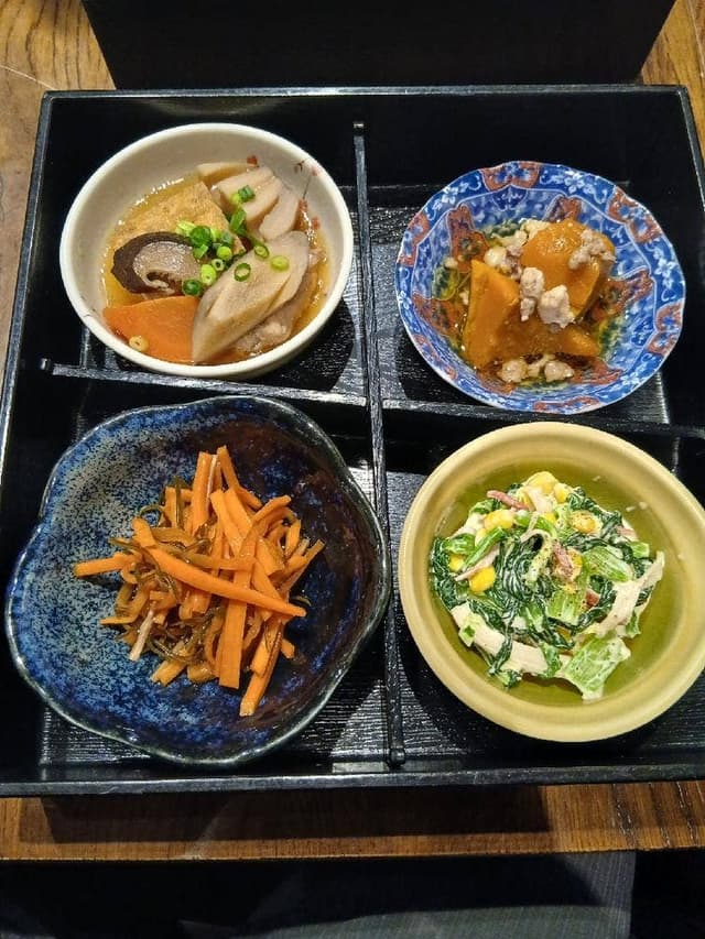 麺とおばんざいとお酒のお店 佳什 - サブ画像1