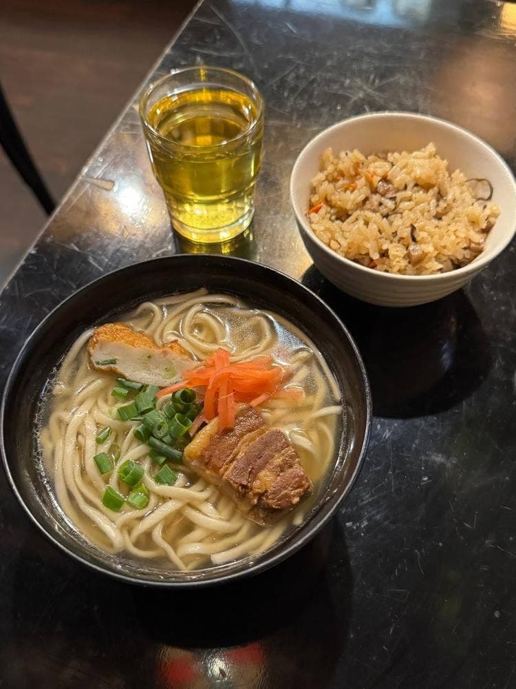 沖縄居酒屋 モンステラ