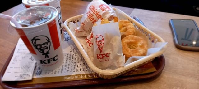 ケンタッキーフライドチキン ソコラ所沢店 - サブ画像1