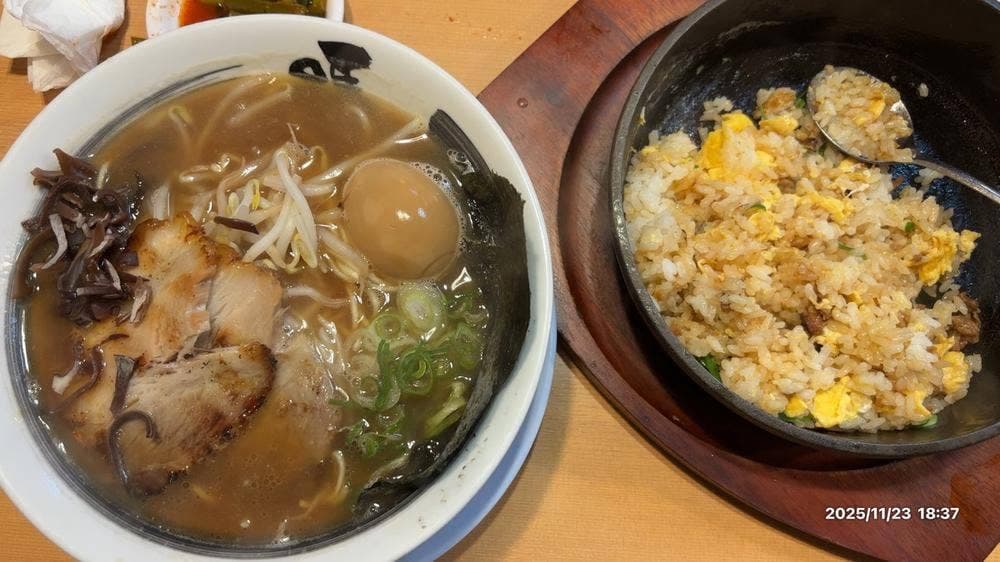 とんこつ鶏ガラ醤油 ばり馬 熊野店