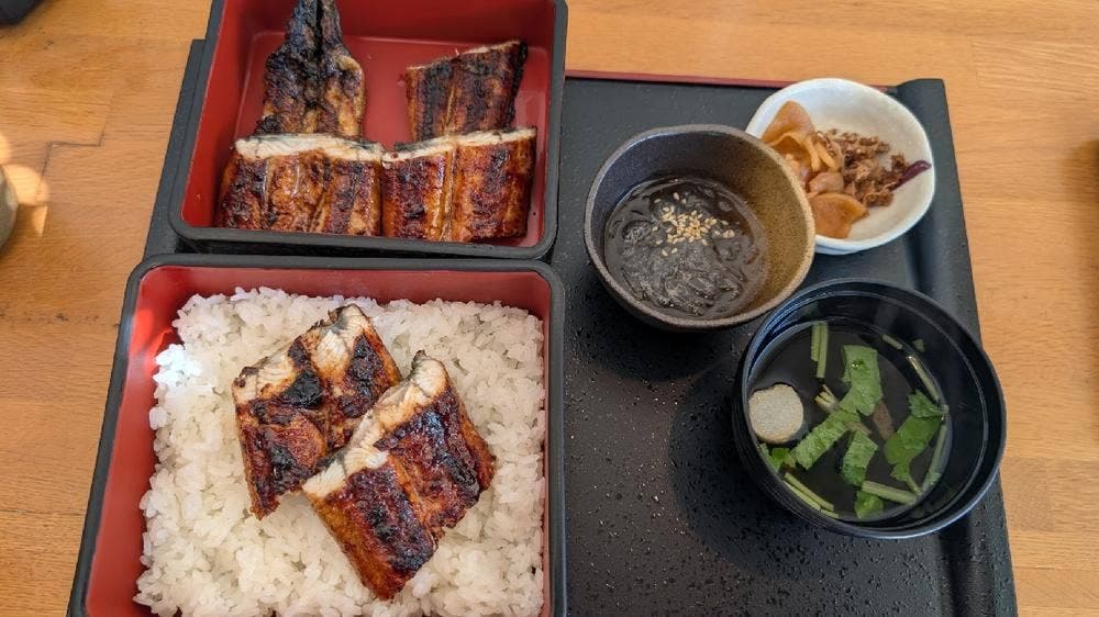 うなぎ専門店 尾方屋