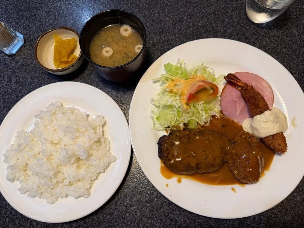 喫茶・軽食 ヨシダ
