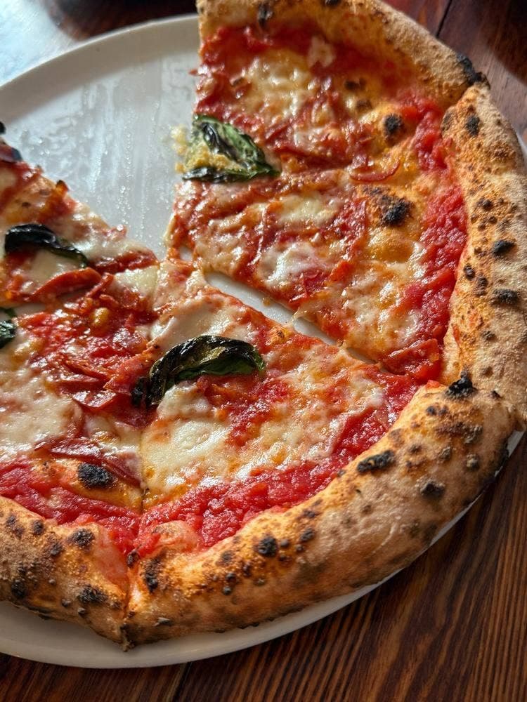 Trattoria Pizzeria Amici