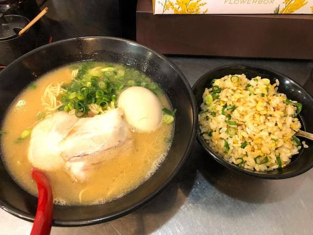 博多糟屋らーめん あかつき - サブ画像2