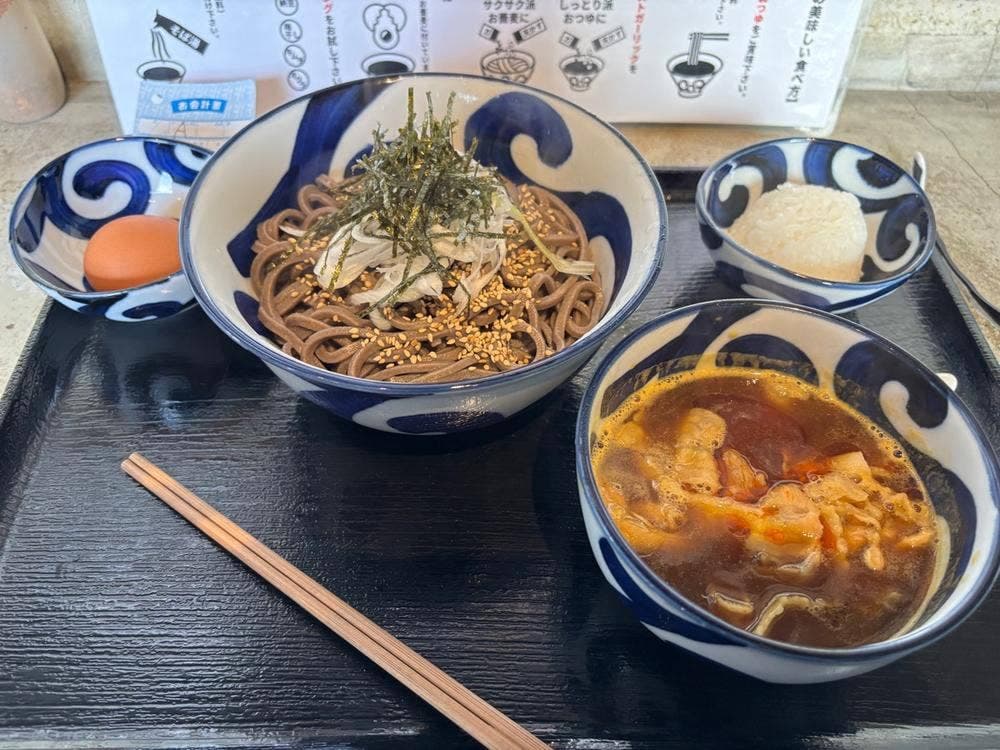 蕎麦とラー油で幸なった。東大阪店