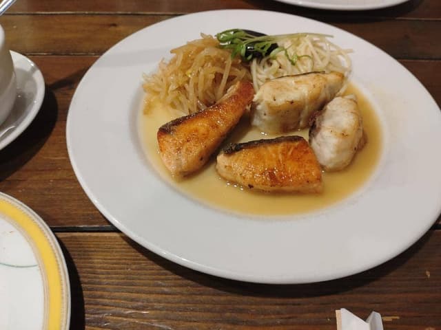 レストラン ブルーメン BLUMEN - サブ画像1