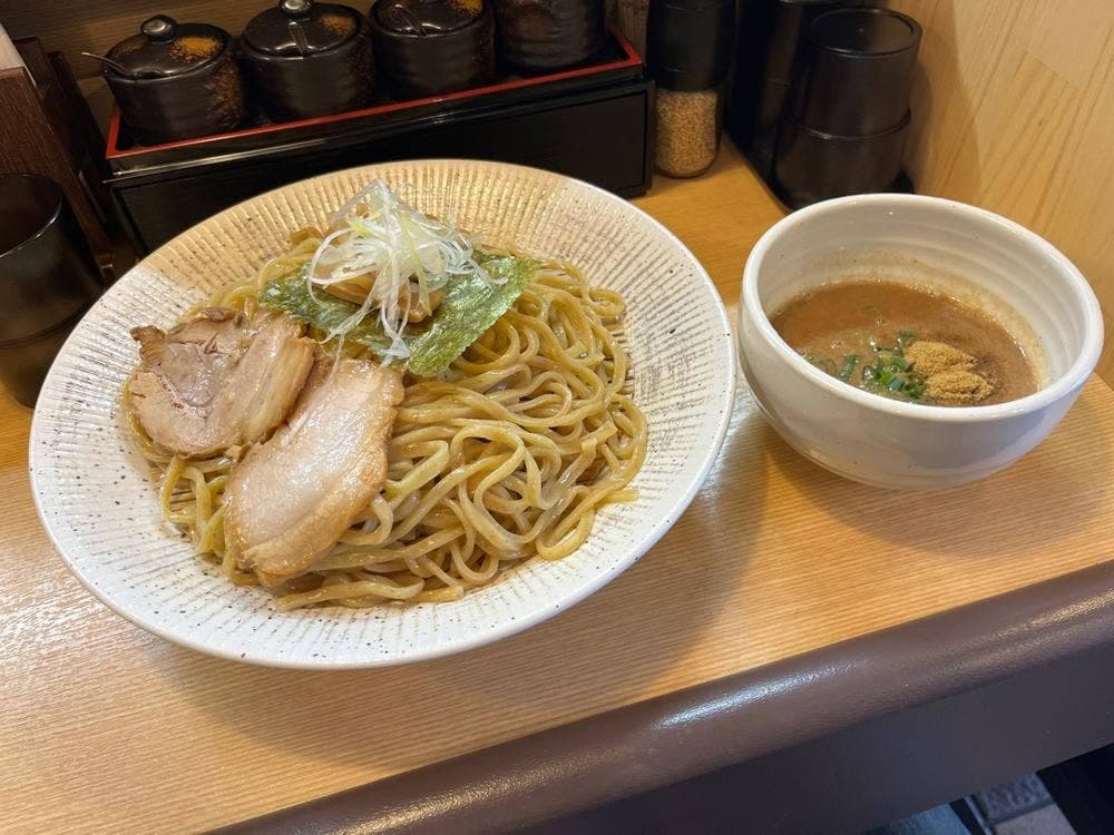 TODOMARU SOUP WITH NOODLES 麺屋 とど丸