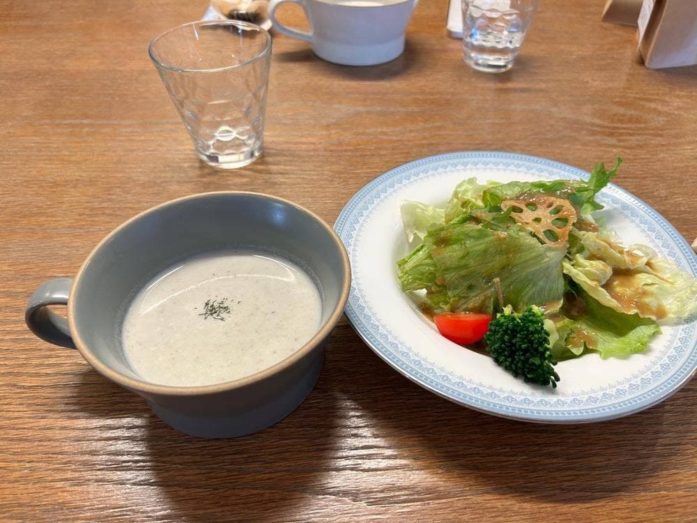 Kimino Studio & Cafe