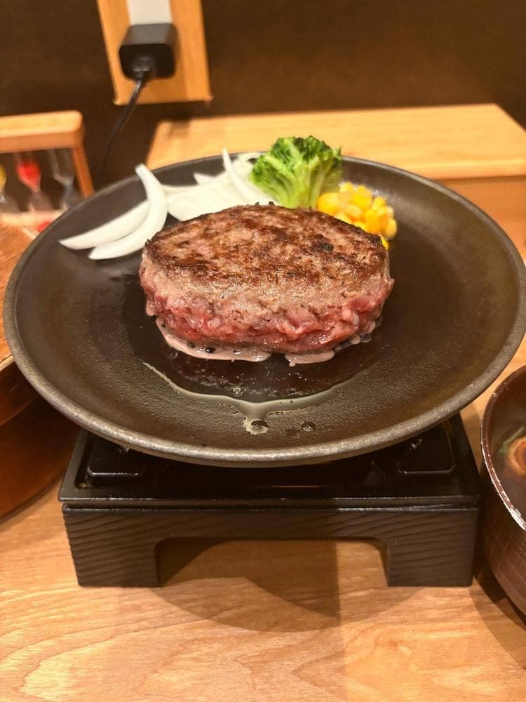 とろけるハンバーグ 福よし 浅草蔵前店