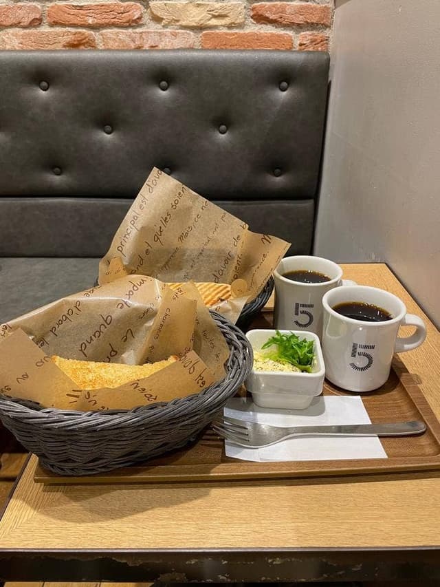 5 CROSSTIES COFFEE グランスタ店 - サブ画像2