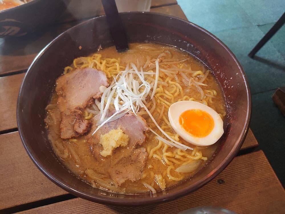 麺屋七彩