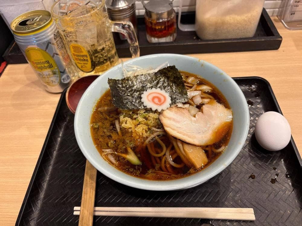 なぜ蕎麦にラー油を入れるのか。秋葉原2号店