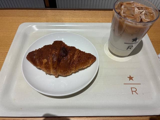 スターバックス リザーブ® カフェ 新宿マルイ本館2階店 - サブ画像1