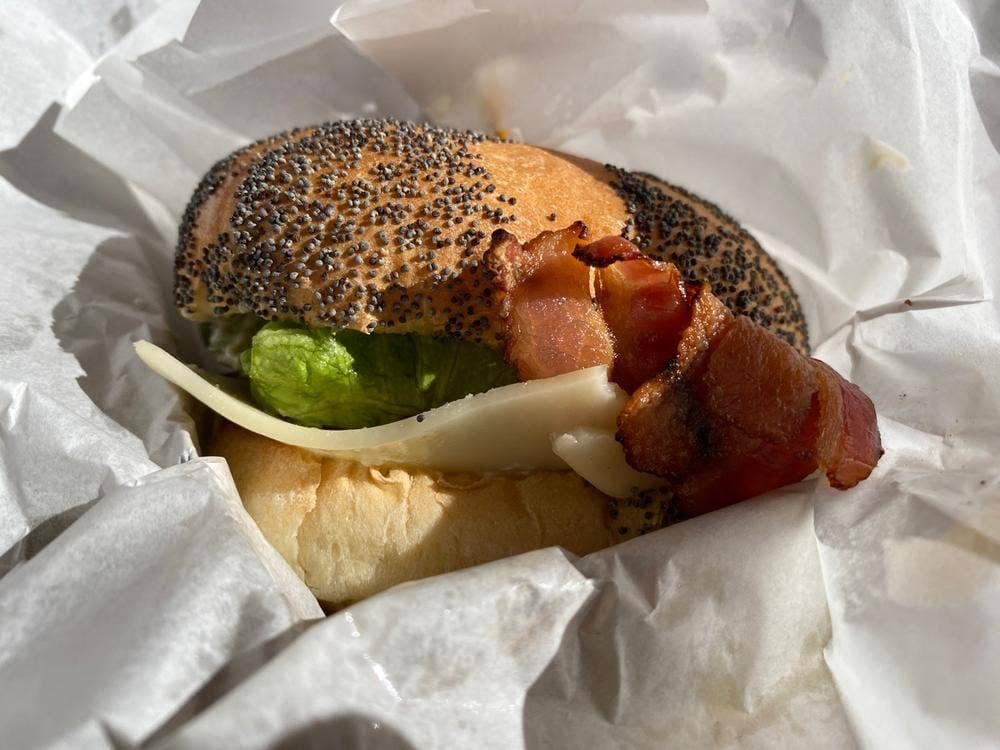 KUA`AINA 三井アウトレットパーク岡崎店