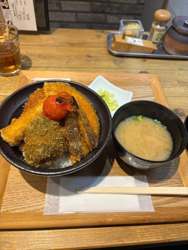 新潟カツ丼 タレカツ 神保町すずらん通り店 - サブ画像2