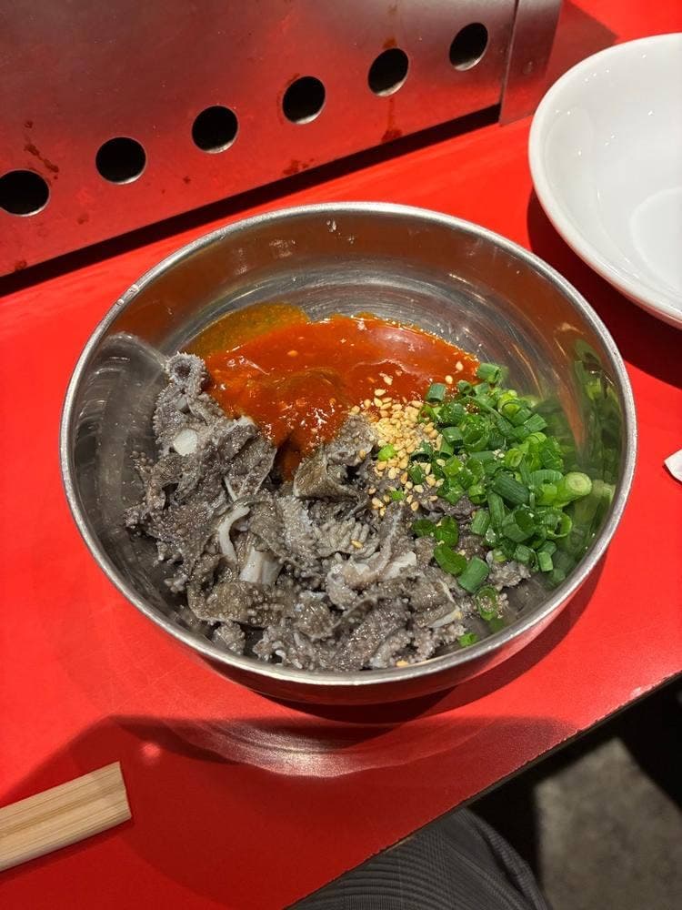 ちょっと安めなホルモン 焼肉ここから 大阪十三本店