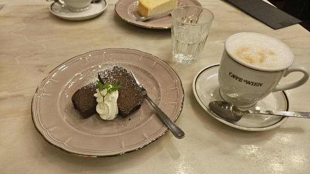 洋食・喫茶 カフェ ウィーン 三越日本橋店 - サブ画像1