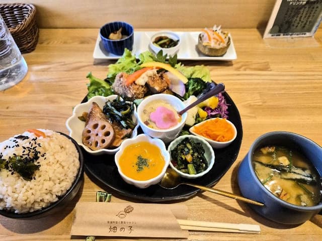 家庭料理と野菜マルシェ 畑の子 - サブ画像1