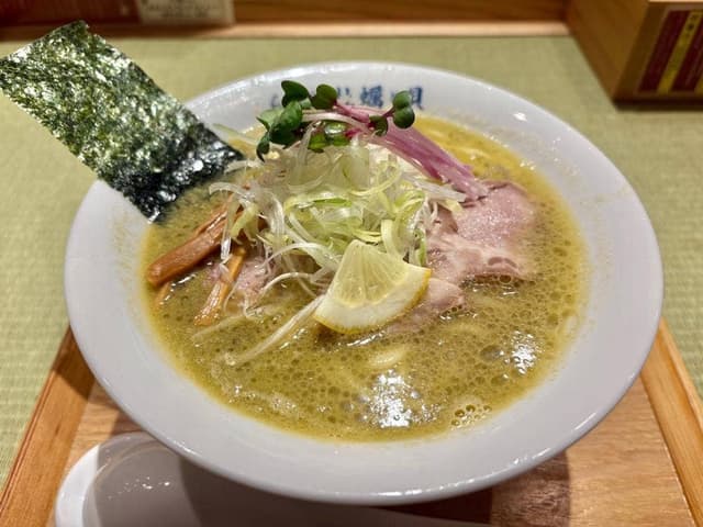 らぁ麺 牡蠣と貝 - サブ画像3