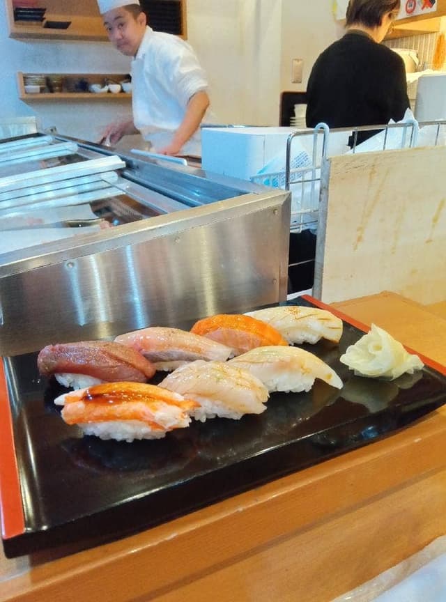 伊勢鮨 駅中店 - サブ画像3