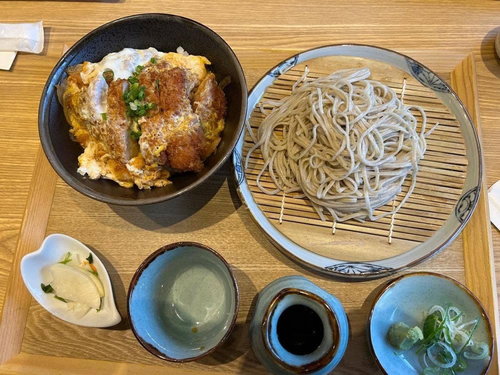 そばと四季揚げ 八兆庵 県庁前店