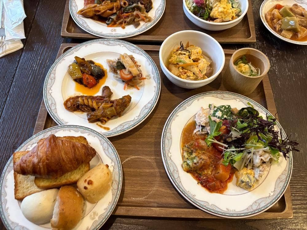 ブッフェダイニング スワン 金沢白鳥路 ホテル山楽