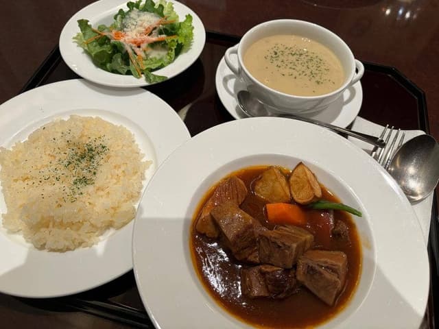 明治大学紫紺館レストランフォレスタ椿山荘 - サブ画像1