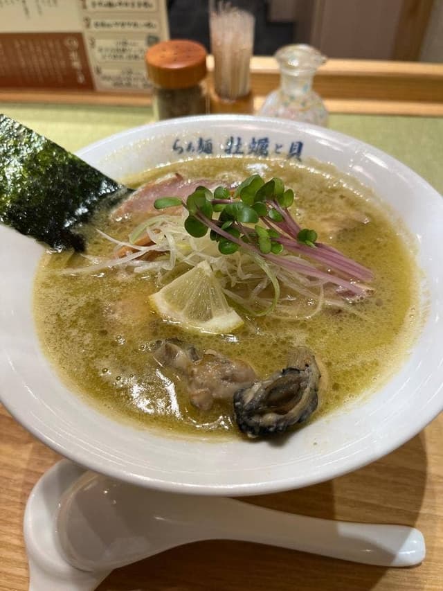 らぁ麺 牡蠣と貝 - サブ画像1