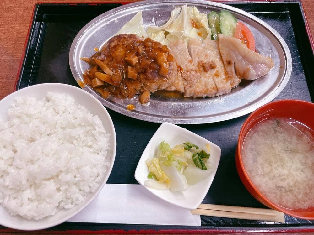 かめや