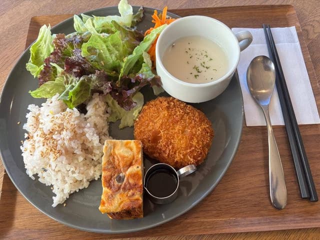 図書喫茶カンタカ - サブ画像2