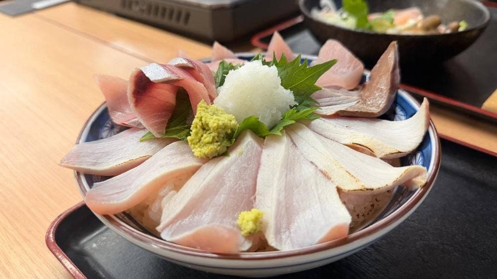 氷見 魚市場食堂