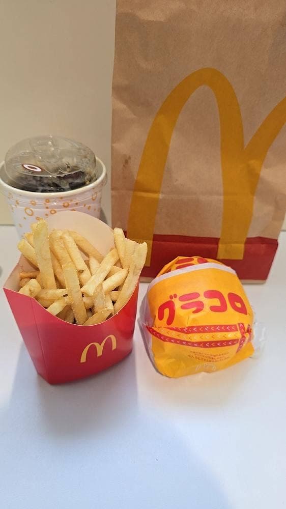マクドナルド JR新宿南口店 - サブ画像2