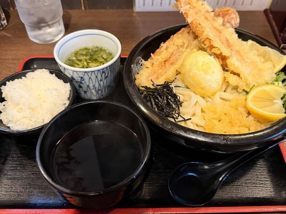 讃岐屋 光町店