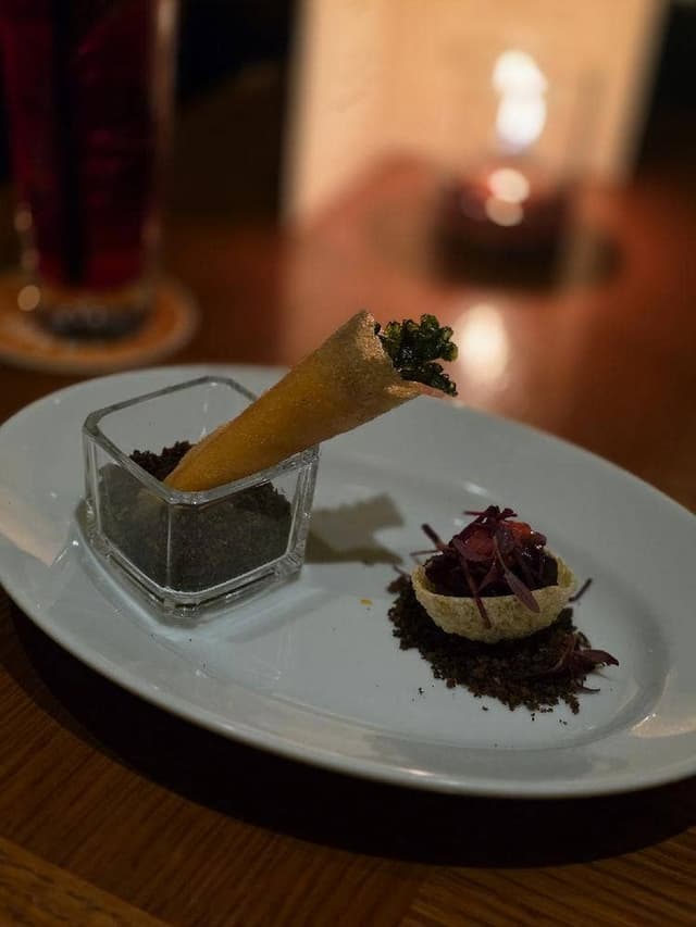 TWELVE GARDENS BAR & GRILL - サブ画像2