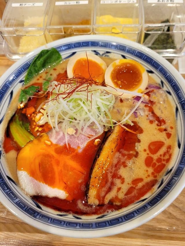 鶏そばと担々麺 一石二鶏 - サブ画像1