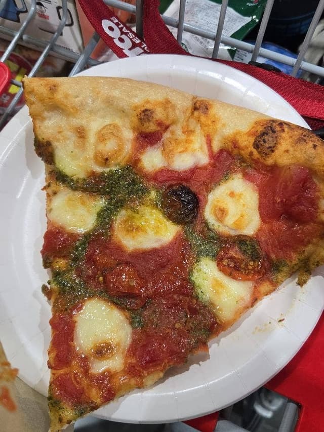 コストコホールセール 守山倉庫店 フードコート - サブ画像1