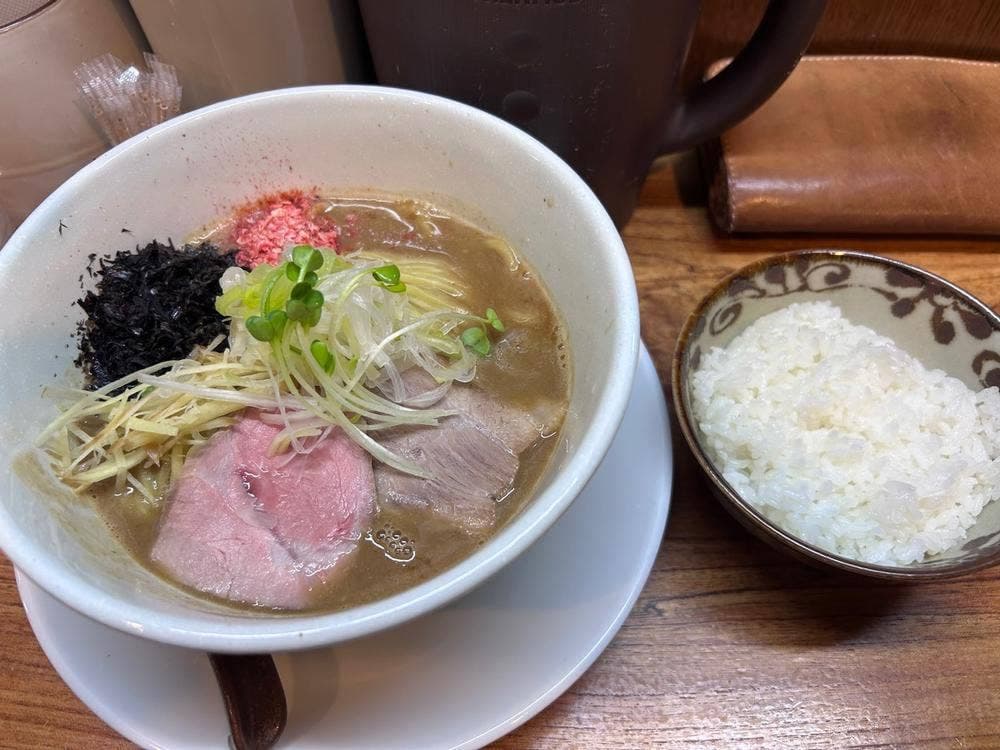 ラーメン 志のわ