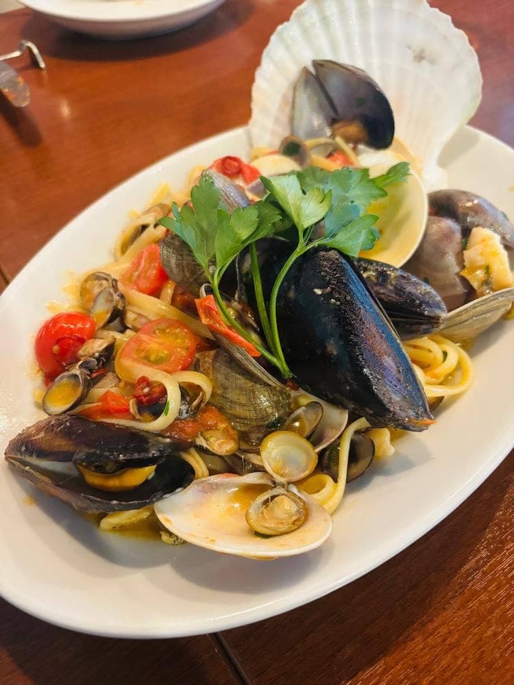 トラットリア・築地パラディーゾ