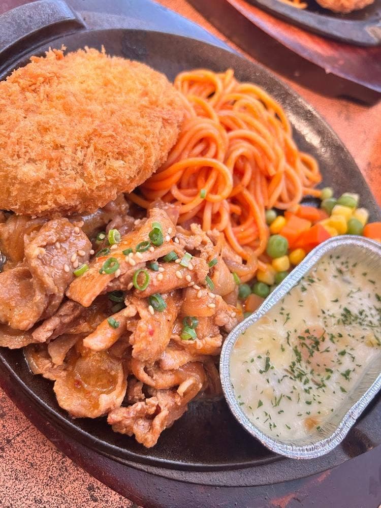 カフェ&レストラン談話室 ニュートーキョー