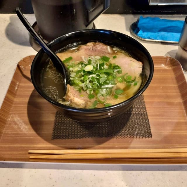 豚もおだてりゃメン喰らう - サブ画像1