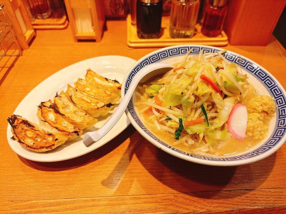 東京タンメン トナリ 丸の内店