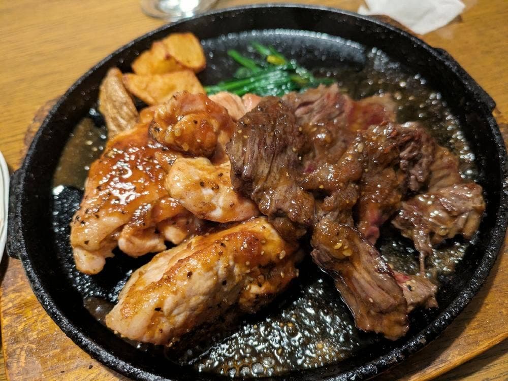 肉料理プチハウス