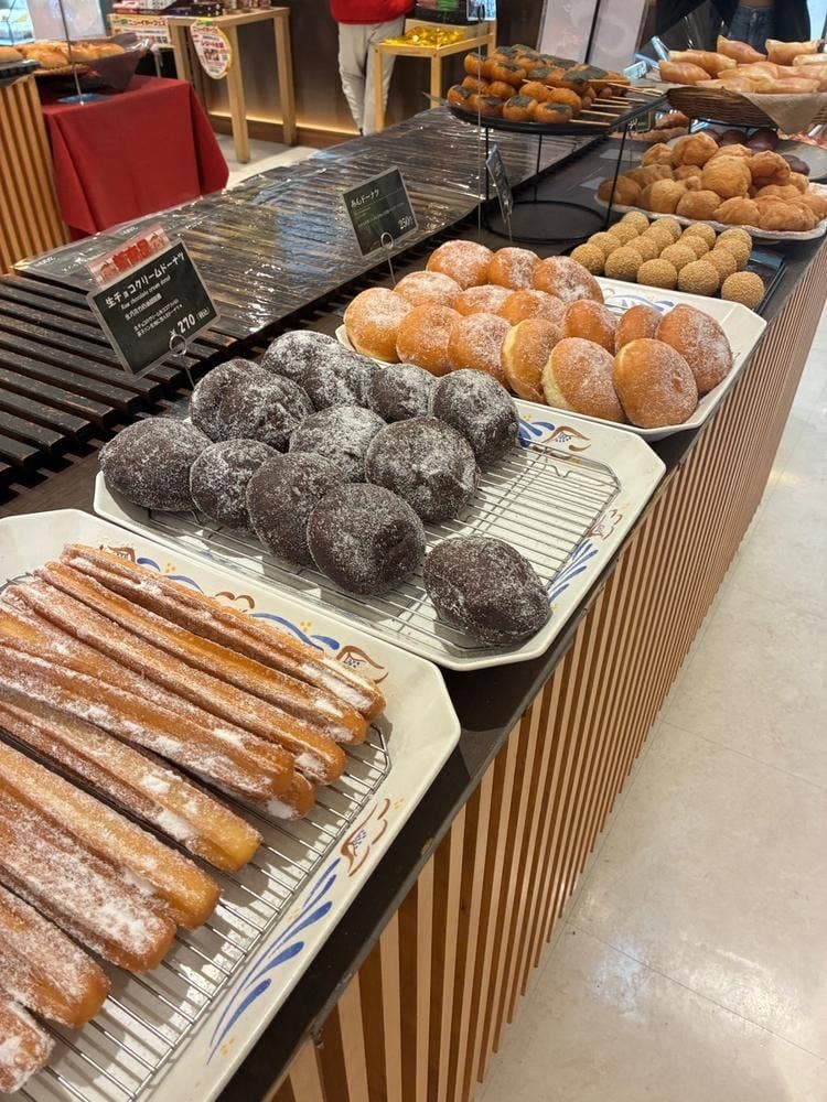ベーカリー&カフェ・デルパパ 三木SA店