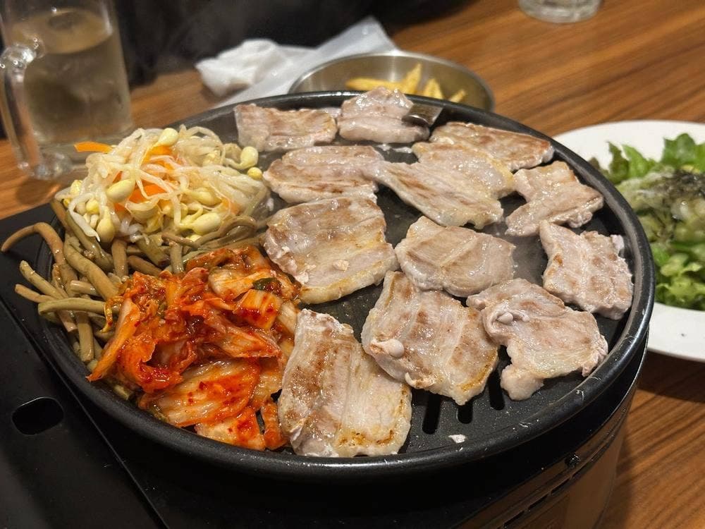 女子会×食べ飲み放題 サムギョプサル＆韓国料理等100種 韓国卑弥呼