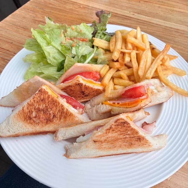 シーバーズカフェ - サブ画像1